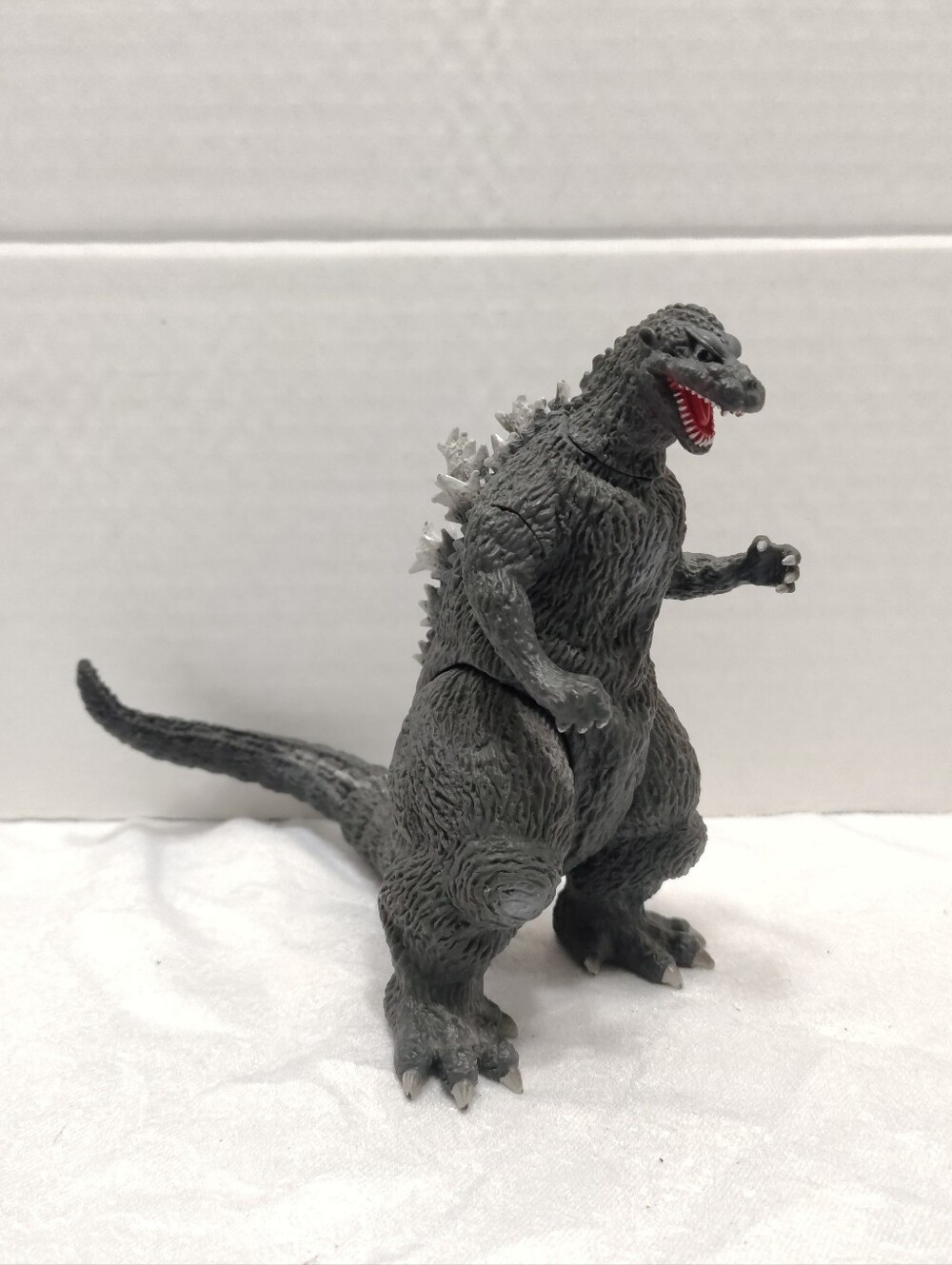 Bandai Toho Godzilla 2009 Puc/Vinyl Modeled Classic 1954 Original Design